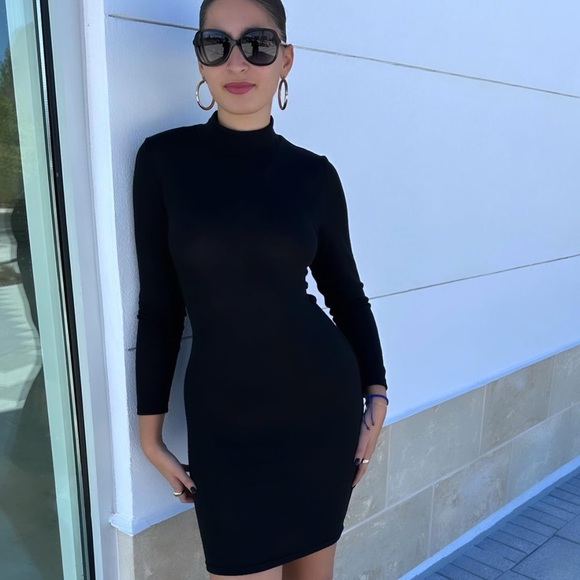 Black Effortlessly Sexy  Tie up Bodycon Dress!! - Picture 5 of 7